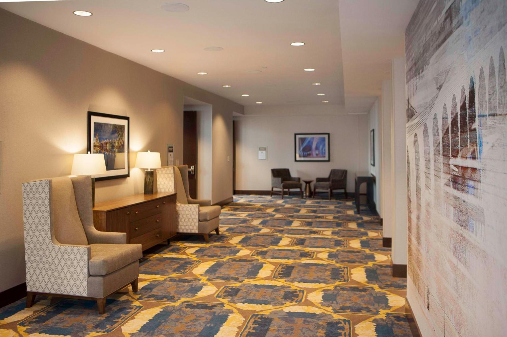 Hilton Garden Inn Minneapolis - University Area Dış mekan fotoğraf